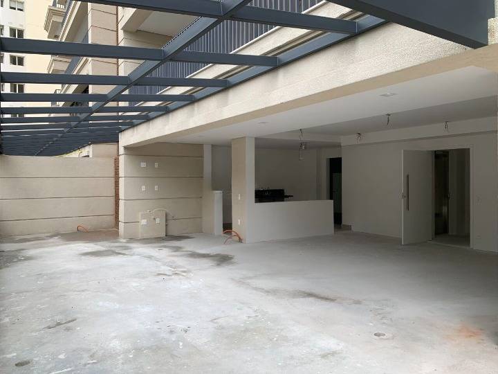 - Apartamento com 207 m², 3 quartos sendo 3 suítes à venda no bairro Itaim Bibi.