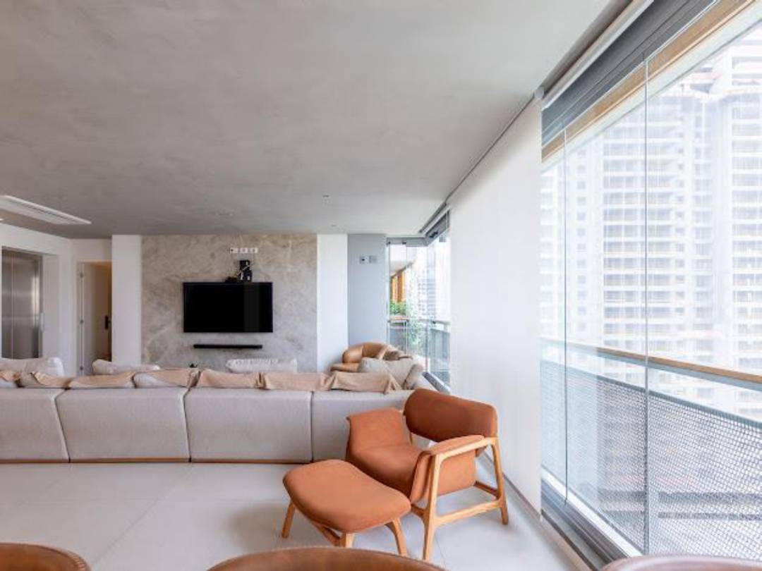 - Apartamento com 167 m², 3 quartos sendo 2 suítes à venda no bairro Jardim das Acácias.