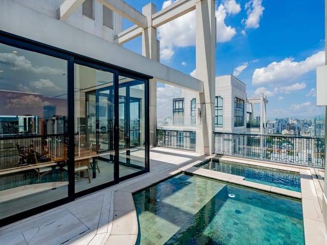 Triplex para venda ou locação com 4 quartos, 750m² - Vila Olímpia,São Paulo