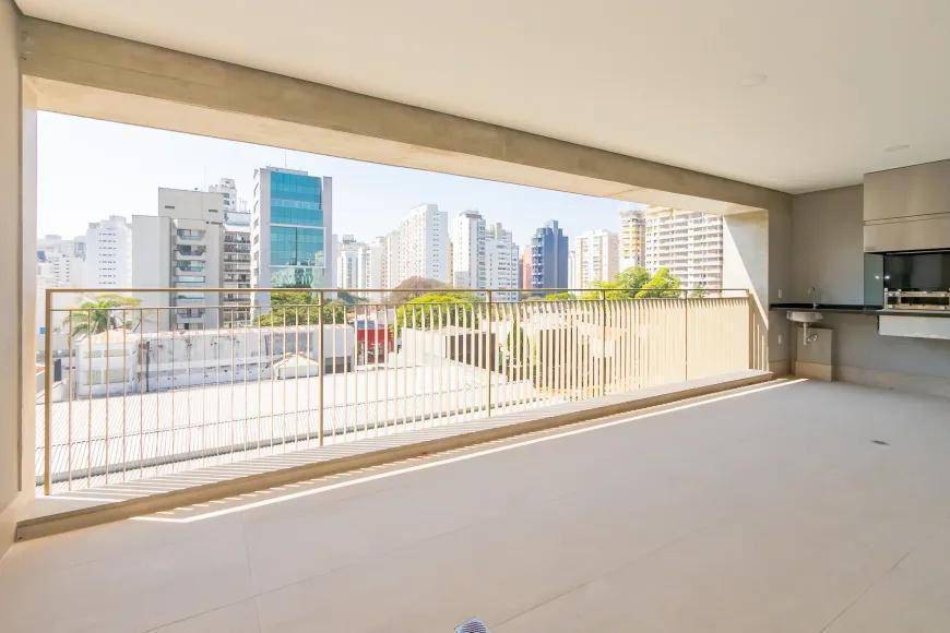 Apartamento com 149 m², 3 quartos sendo 3 suítes à venda no bairro Moema. - Andréa Vallis