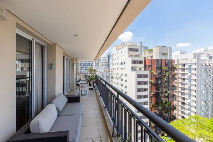 - Apartamento com 189m² com 3 suítes e 3 vagas de garagem à venda no bairro Itaim Bibi.