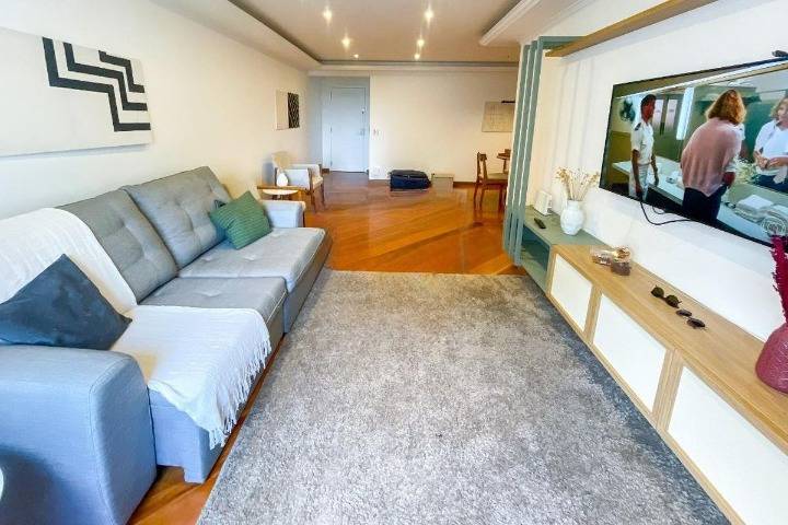 - Apartamento com 130 m², 3 quartos sendo 1 suíte à venda no bairro Jardins.