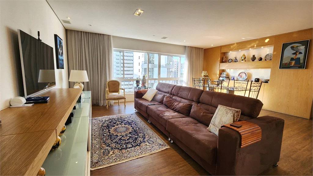 Apartamento à venda com 2 quartos, 127m² - Vila Nova Conceição,São Paulo