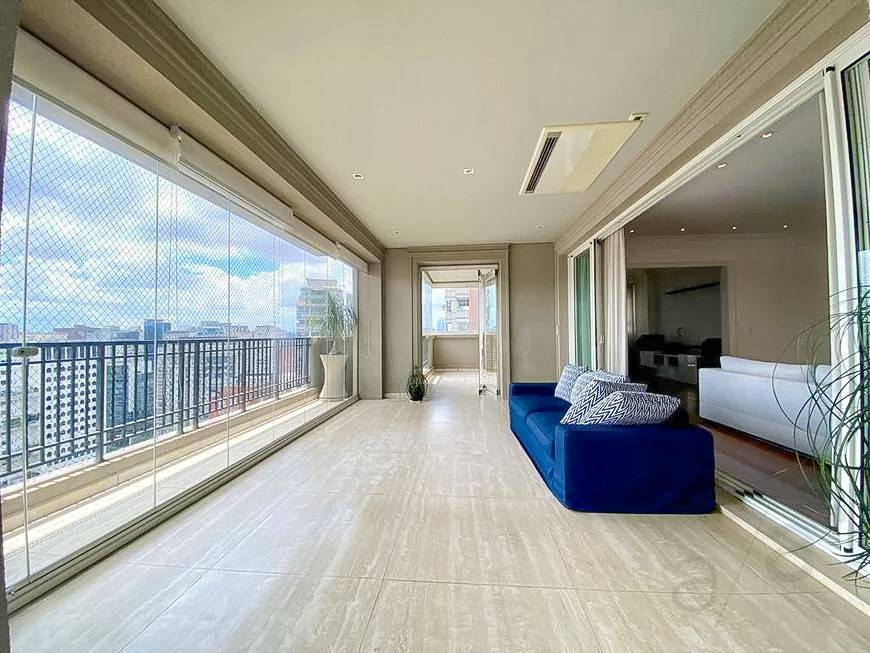 Apartamento com 405 m², 3 quartos sendo 3 suítes à venda no bairro Jardim Europa. - Andréa Vallis