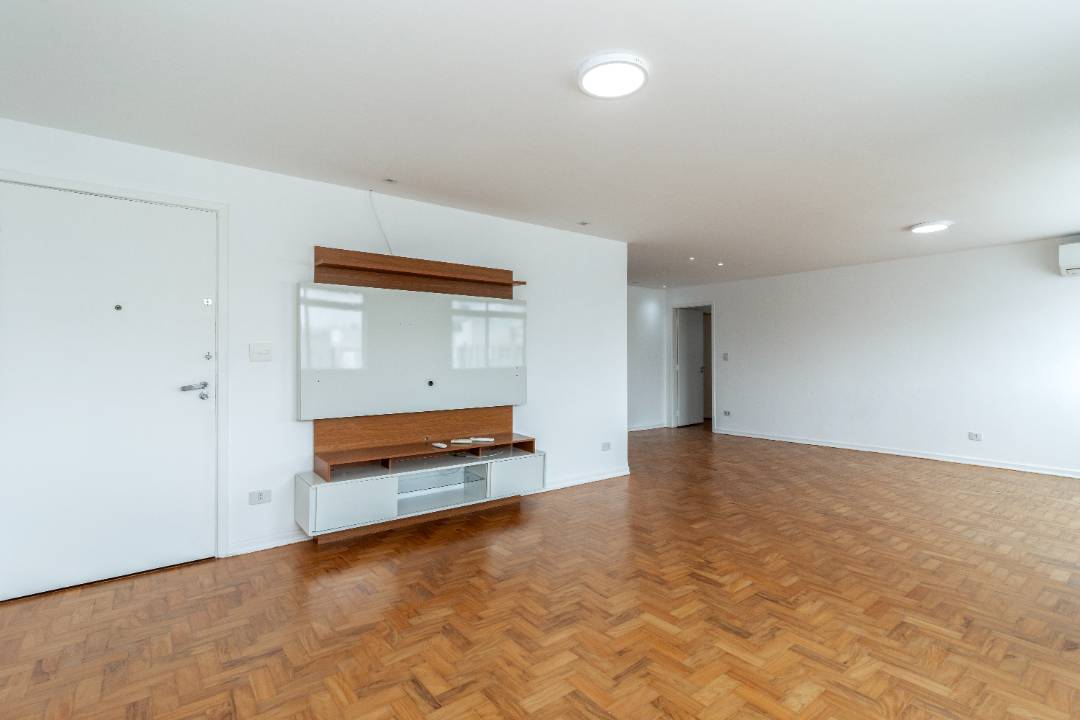 - Apartamento com 170 m², 3 quartos sendo 1 suíte à venda no bairro Itaim Bibi.