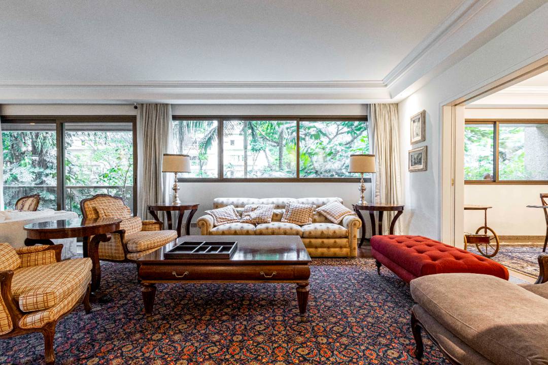 - Apartamento com 387 m², com 4 quartos sendo 3 suítes à venda em um dos Condomínios mais exclusivos da  Vila Nova Conceição.