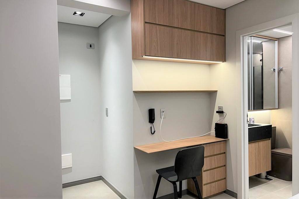 - Apartamento de 46m² mobiliado com 1 quarto à venda no bairro Vila Olímpia.