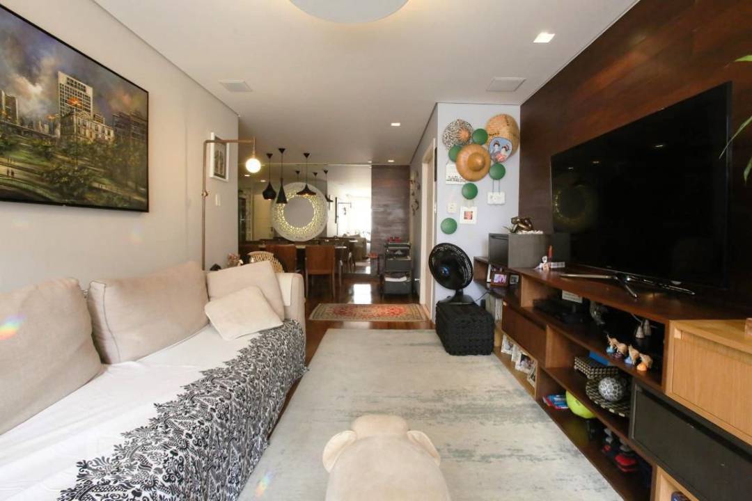 - Apartamento com 141 m², 3 quartos sendo 1 suíte à venda no bairro Itaim Bibi.