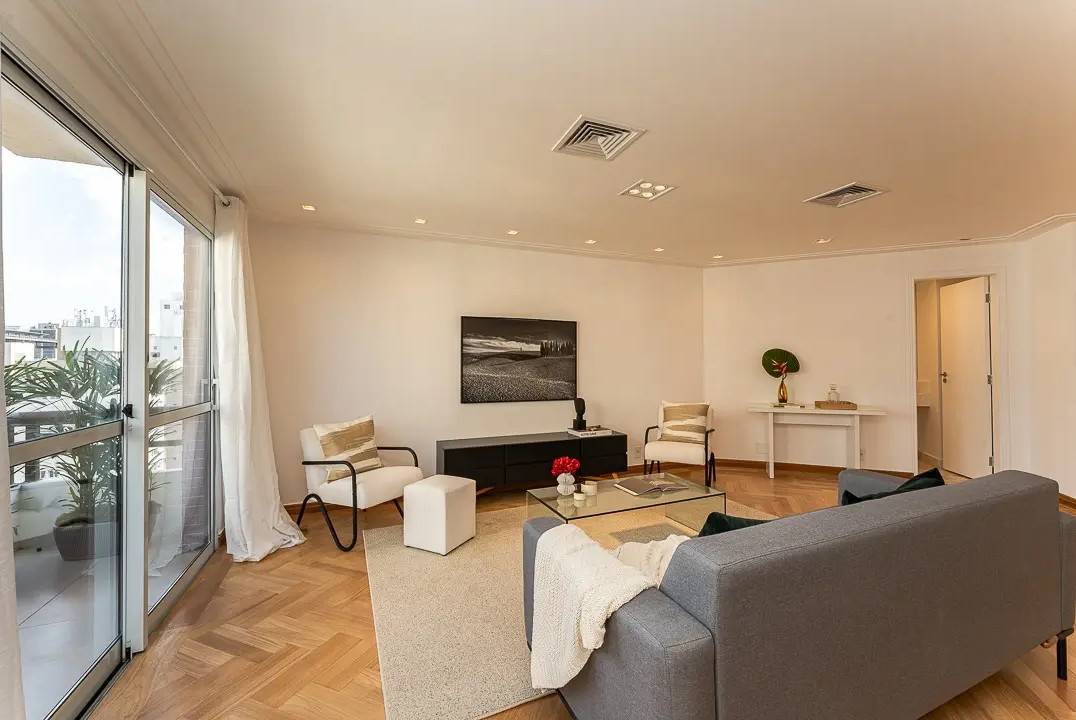 - Apartamento com 143 m², 2 quartos sendo 2 suítes à venda no bairro Itaim Bibi.