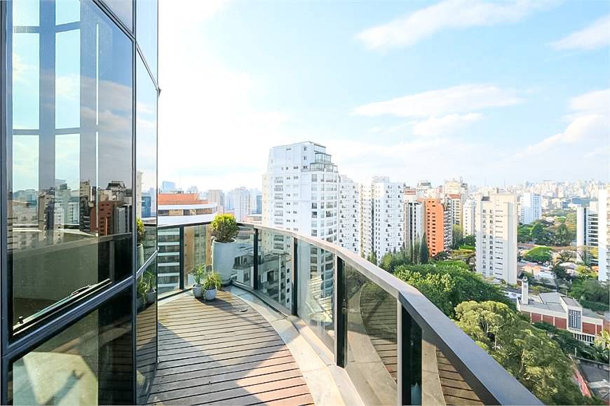 - Cobertura mobiliada para venda ou locação, com 498m² e 4 suítes no bairro Vila Nova Conceição - São Paulo