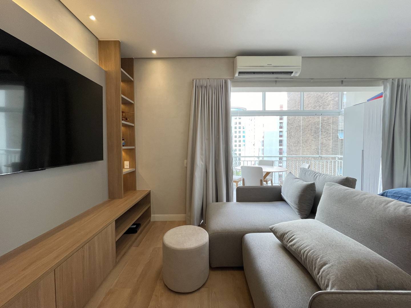 - Apartamento com 58.0 m², à venda no bairro Itaim Bibi.