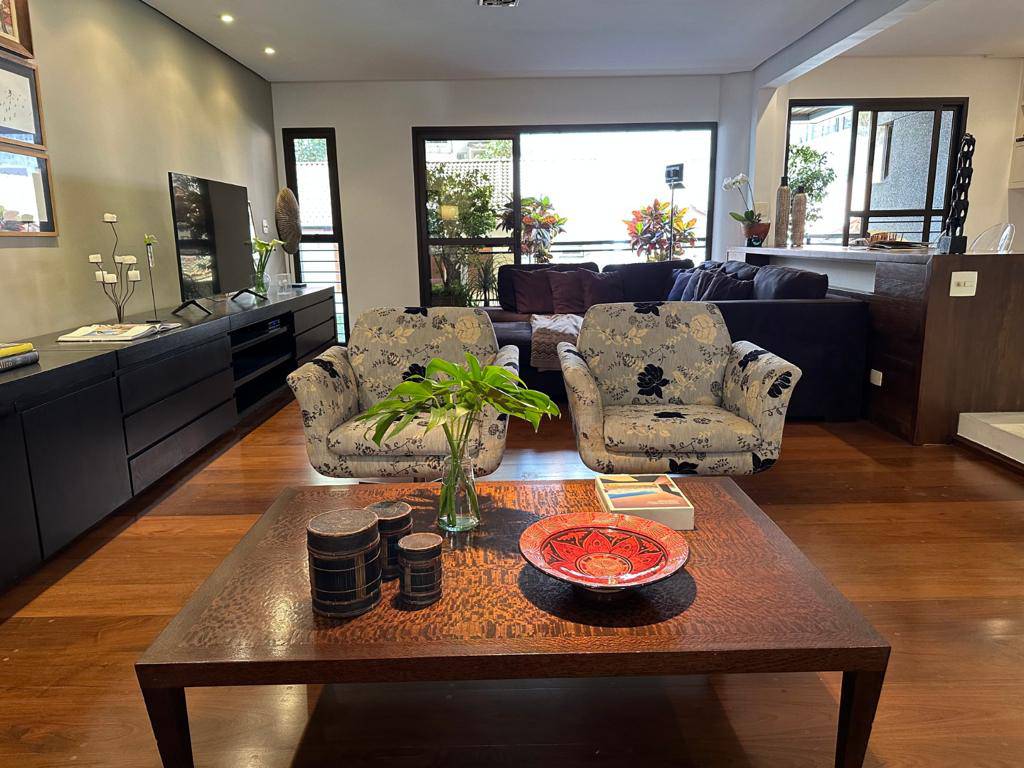 - Apartamento com 218 m², 3 quartos sendo 3 suítes à venda no bairro Jardim Paulista.