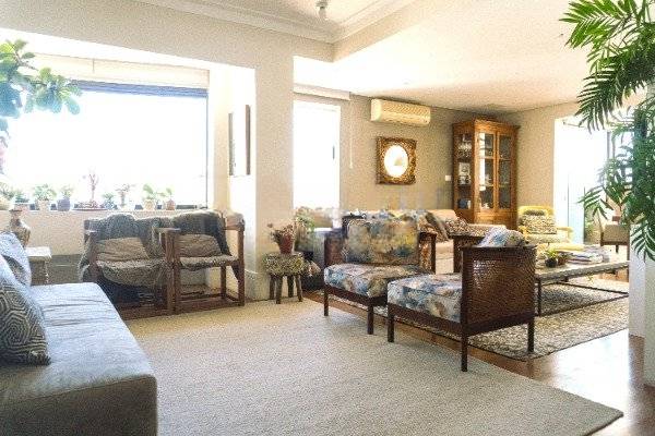 Cobertura à venda com 3 quartos, 210m² - Vila Nova Conceição,São Paulo