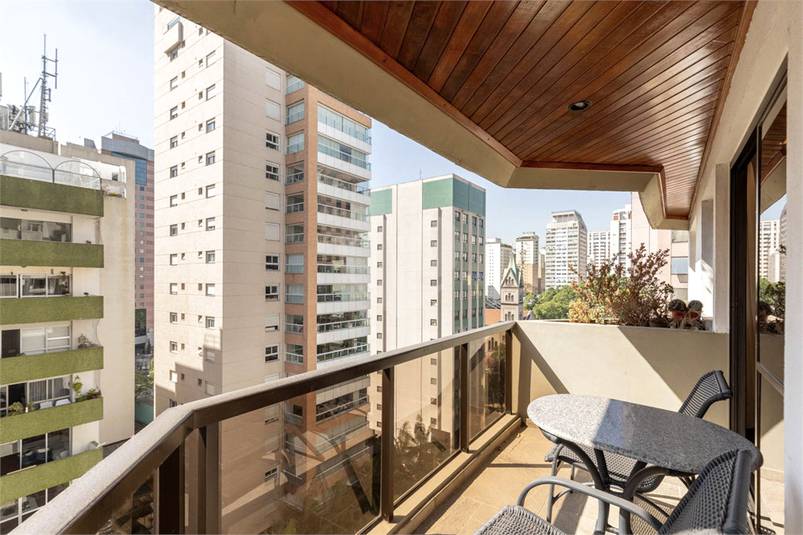 - Apartamento Amplo de 189 m² no Jardins – 3 Suítes e 4 Vagas