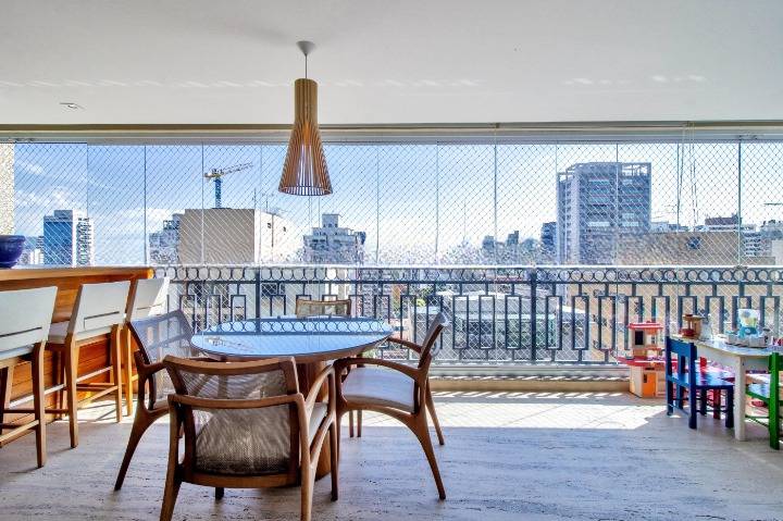 - Apartamento com 156 m², 3 quartos sendo 2 suítes à venda no bairro Vila Olímpia.