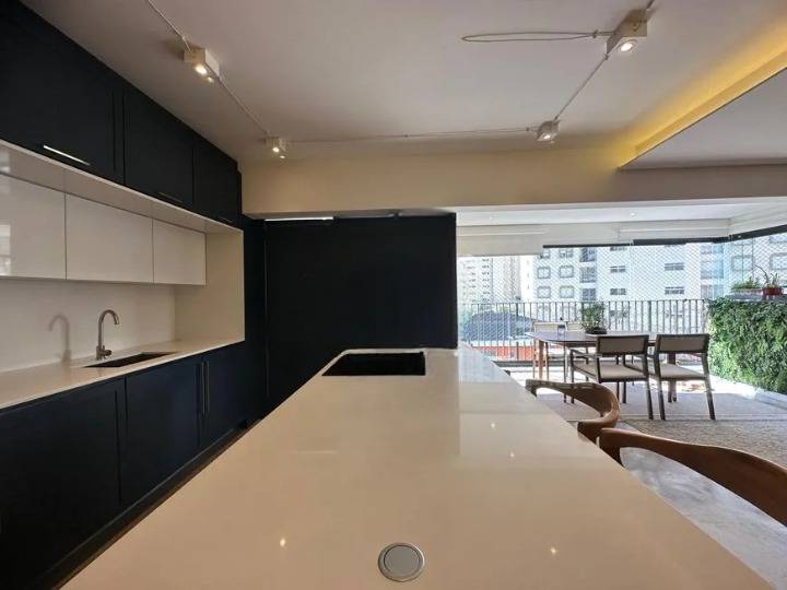 - Apartamento com 85 m², 2 quartos sendo 1 suíte à venda no bairro Vila Olímpia.