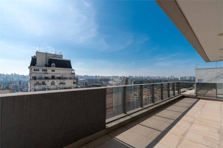 - Cobertura com 388 m², 4 quartos sendo 4 suítes à venda no bairro Vila Nova Conceição.