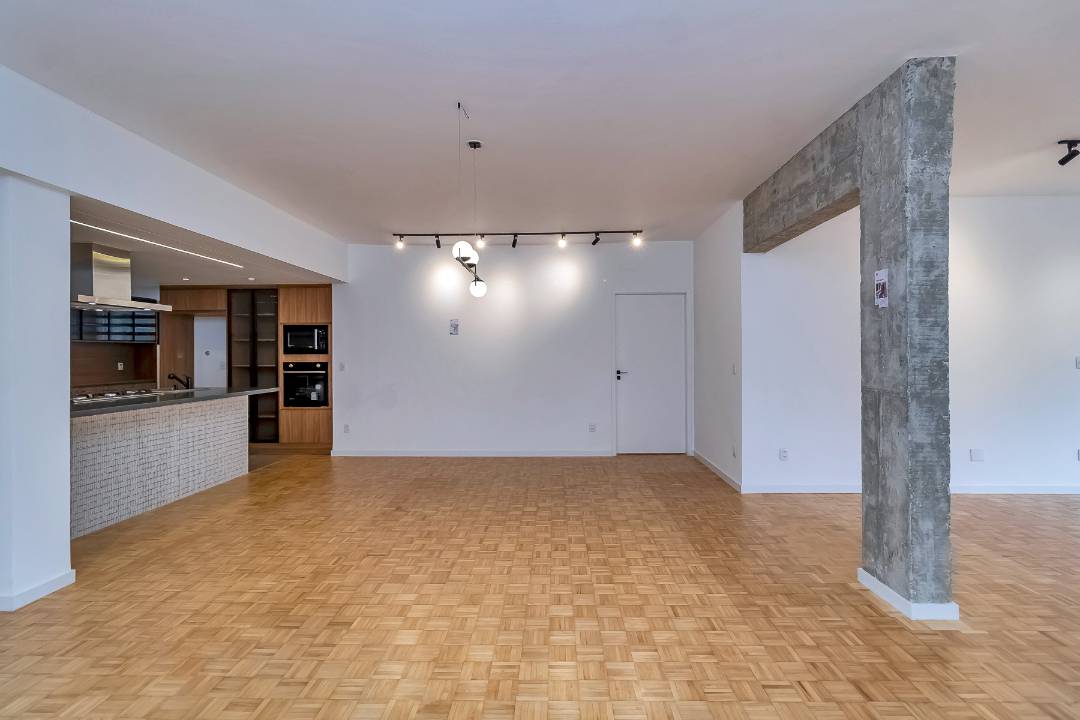 - Apartamento com 220.95 m², 3 quartos sendo 1 suíte à venda no bairro Consolação.