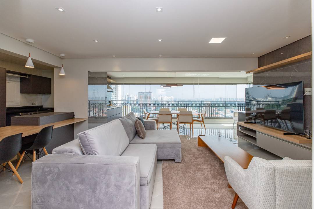 - Apartamento semi-mobiliado com 137 m², 3 suítes à venda no bairro Chácara Santo Antônio.