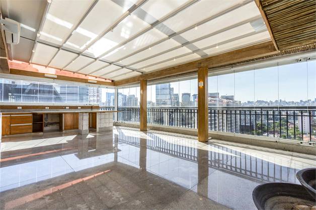 Cobertura à venda com 3 quartos, 420m² - Vila Nova Conceição,São Paulo
