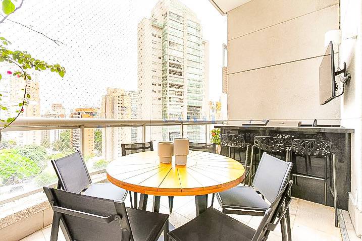 Apartamento com 151 m², 2 quartos sendo 2 suítes à venda no bairro Vila Nova Conceição. - Andréa Vallis