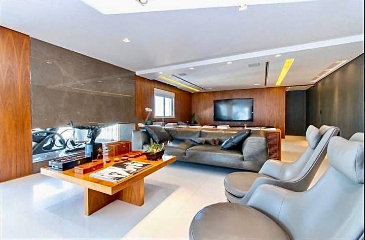 Apartamento mobiliado com 293 m², 3 quartos sendo 2 suítes à venda no bairro Vila Nova Conceição. - Andréa Vallis