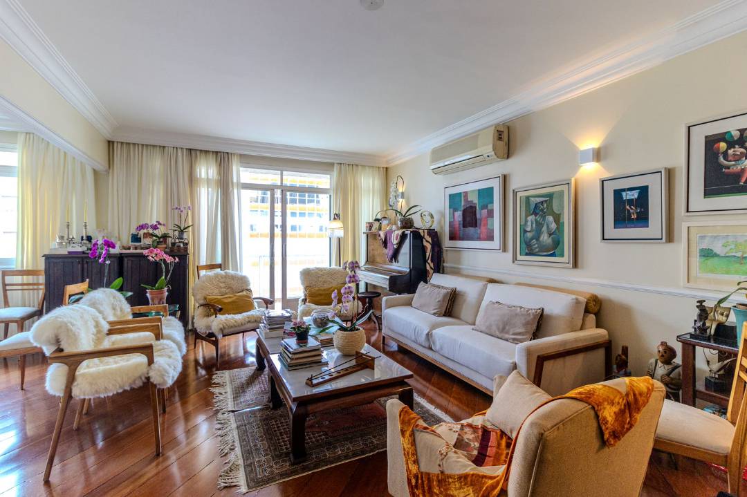 - Cobertura com 323 m², 3 quartos sendo 1 suíte à venda no bairro Higienópolis.