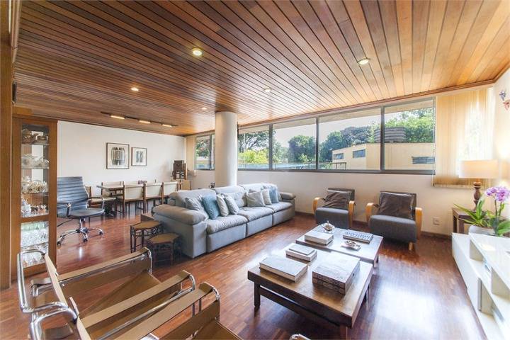 Apartamento com vista permanente do Jardim Europa, 170 m², 3 quartos sendo 1 suíte à venda no bairro Itaim Bibi. - Andréa Vallis