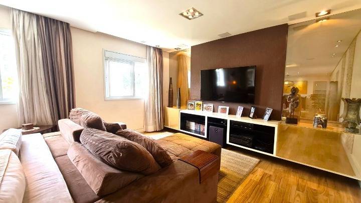 - Apartamento com 206 m², 3 quartos sendo 3 suítes à venda no bairro Campo Belo.