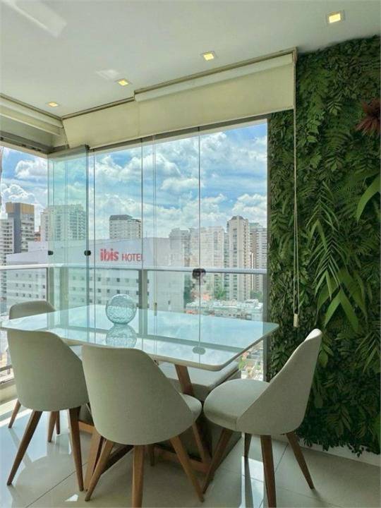 - Apartamento com 81 m², 2 quartos sendo 2 suítes à venda no bairro Vila Olímpia.