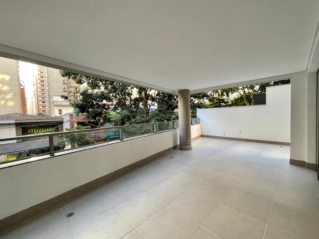 - Garden com 285 m², 3 quartos sendo 3 suítes à venda no bairro Jardim Paulista.