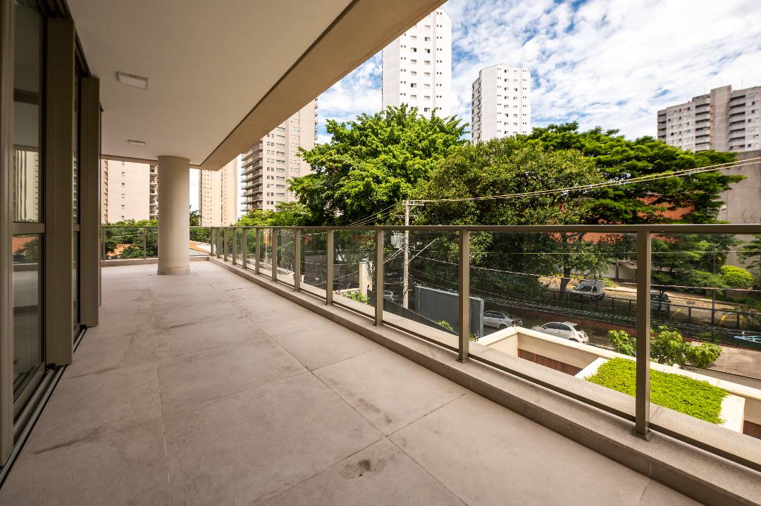 - Oportunidade única de apartamento com 520.39 m² e 3 suítes à venda no bairro Ibirapuera.