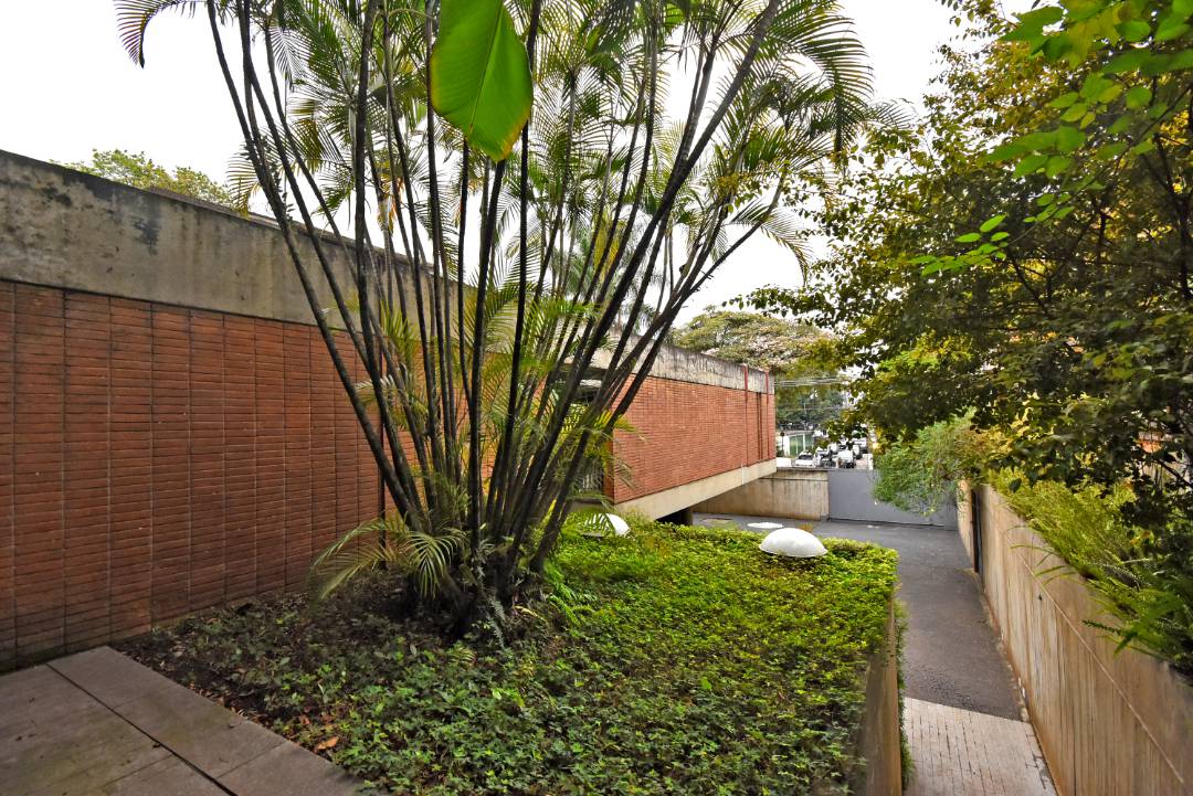 - Casa com 976.0 m², à venda no bairro Cidade Jardim.