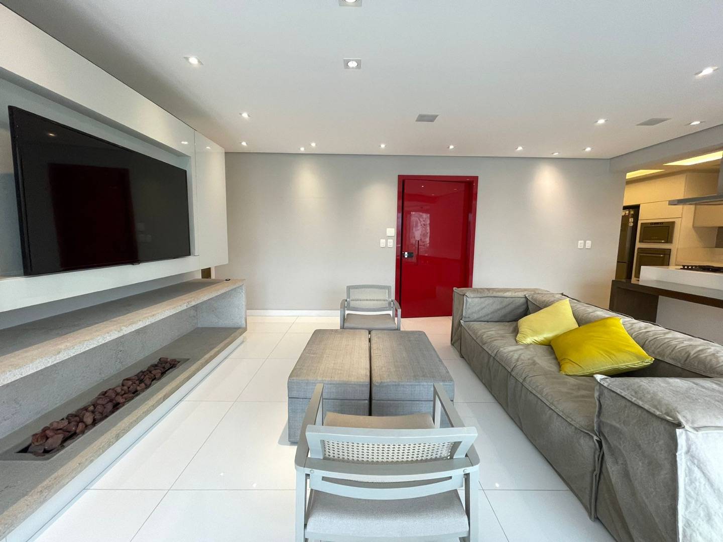 - Apartamento mobiliado para venda de 124m² com 2 suítes no Itaim Bibi - São Paulo - SP