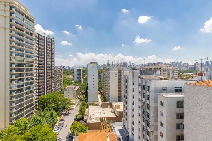 - Apartamento com 189m² com 3 suítes e 3 vagas de garagem à venda no bairro Itaim Bibi.