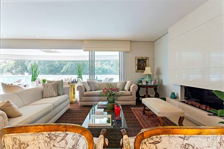 - Apartamento com 277 m², 3 quartos sendo 3 suítes à venda no bairro Itaim Bibi.