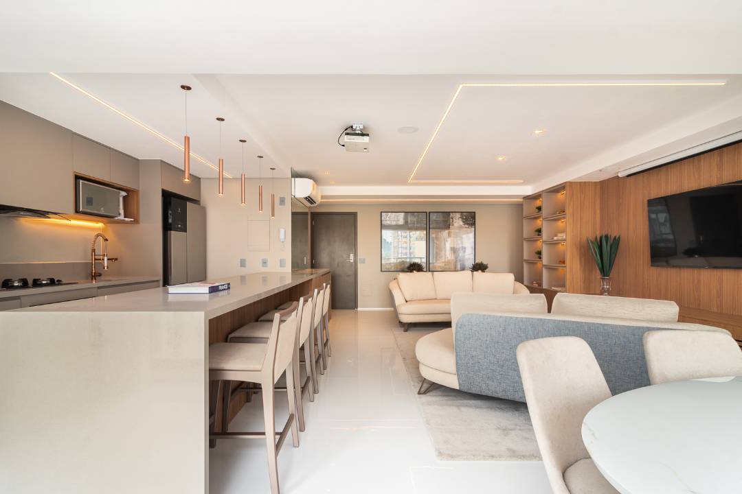 - Apartamento com 158 m², 3 quartos sendo 3 suítes para alugar no bairro Itaim Bibi.