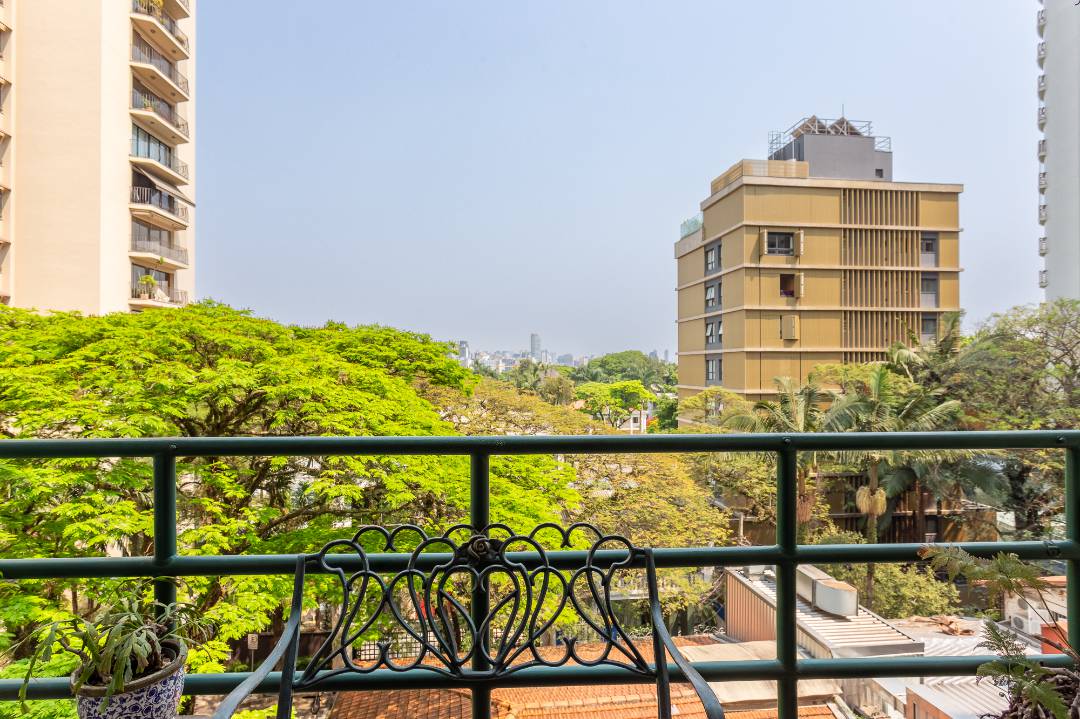 - Um achado nos Jardins, apartamento com 192.96 m², 2 suítes e 2 vagas a poucos passos do Clube Paulistano.