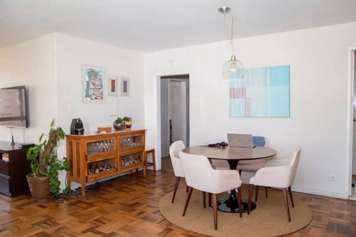 - Apartamento com 271 m², 3 quartos sendo 1 suíte à venda no bairro Jardim Paulista.