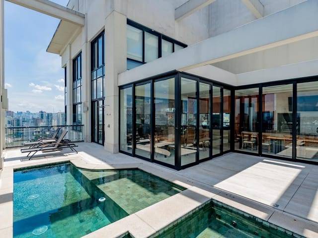 Triplex para venda ou locação com 4 quartos, 750m² - Vila Olímpia,São Paulo