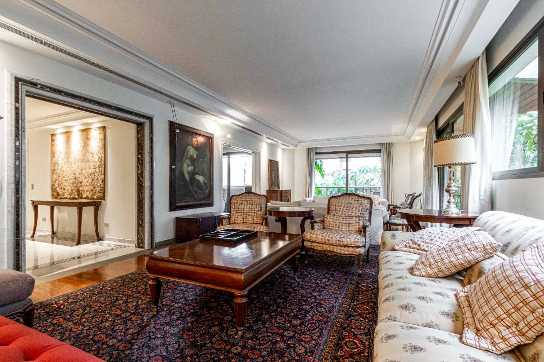 - Apartamento com 387 m², com 4 quartos sendo 3 suítes à venda em um dos Condomínios mais exclusivos da  Vila Nova Conceição.