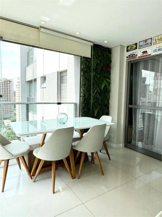 - Apartamento com 81 m², 2 quartos sendo 2 suítes à venda no bairro Vila Olímpia.