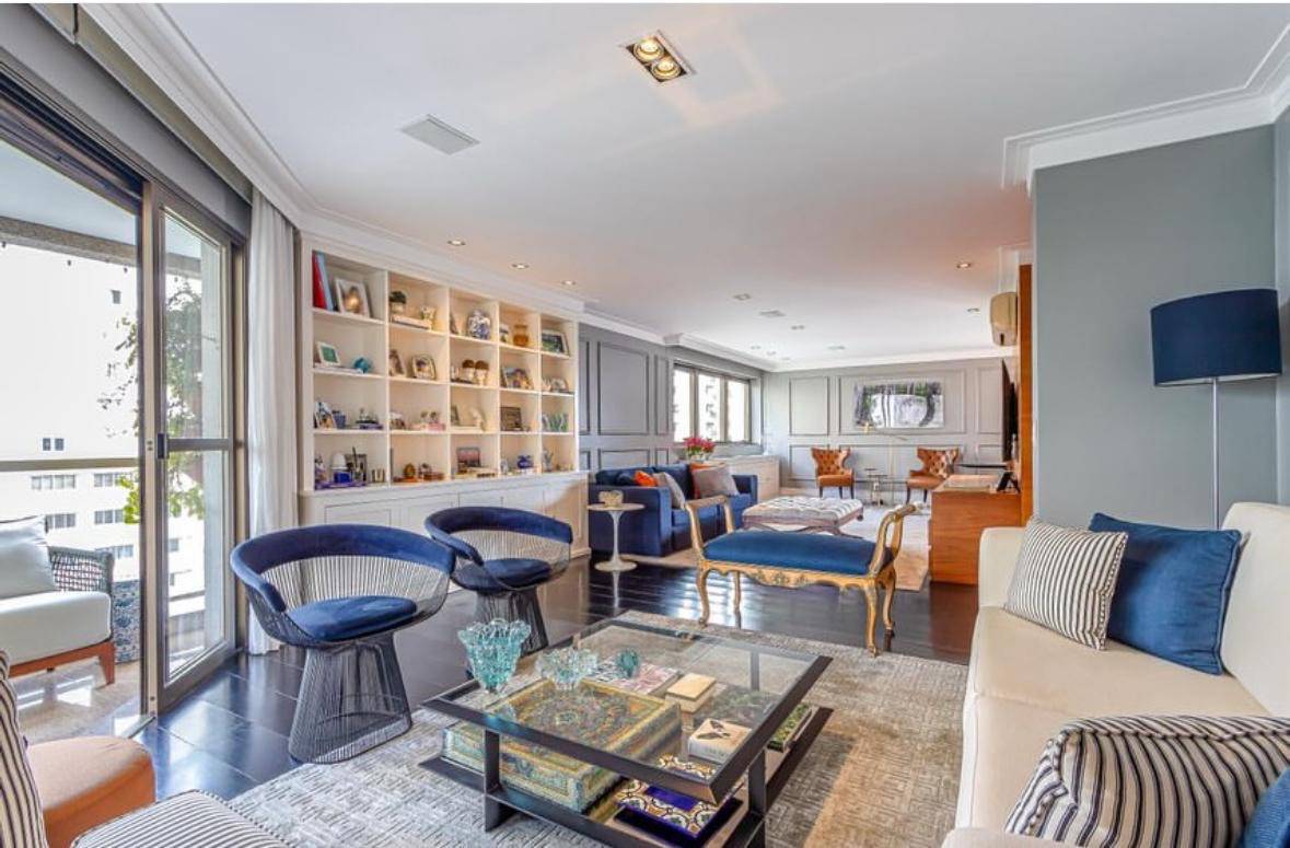 - Apartamento 200m2 com 4 quartos, super charmoso, elegante, reformado e mobiliado e prontinho para morar – Moema fora de rota