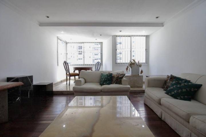 - Apartamento com 135 m², 3 quartos sendo 1 suíte à venda no bairro Itaim Bibi.