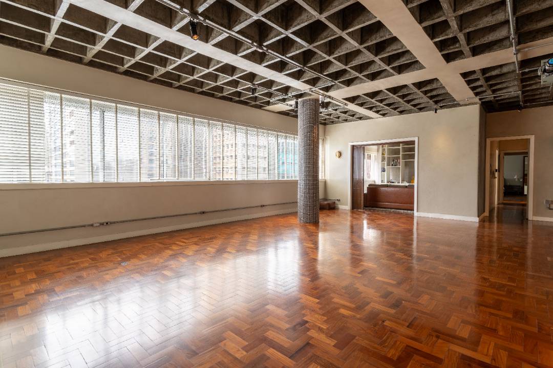 Apartamento com 247 m², 2 quartos sendo 1 suíte à venda no bairro Bela Vista. - Andréa Vallis