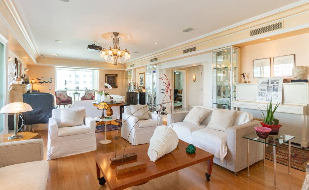 - Apartamento com 465 m², 4 quartos sendo 4 suítes à venda no bairro Jardim Paulistano.