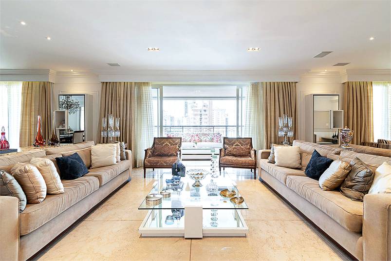 Apartamento com 369 m², 4 quartos sendo 4 suítes à venda no bairro Moema. - Andréa Vallis