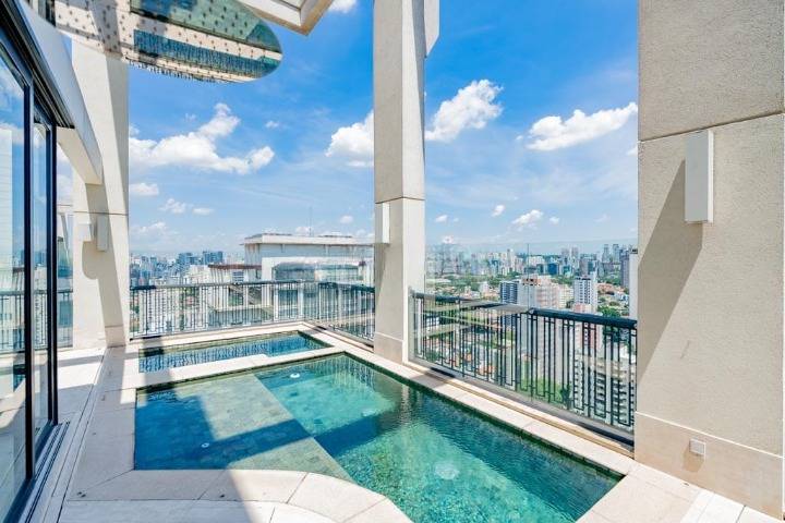 Triplex para venda ou locação com 4 quartos, 750m² - Vila Olímpia,São Paulo