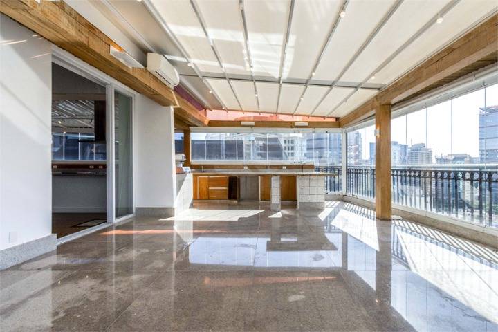 - Cobertura Duplex Sofisticada com 3 suítes e 5 vagas na Vila Nova Conceição