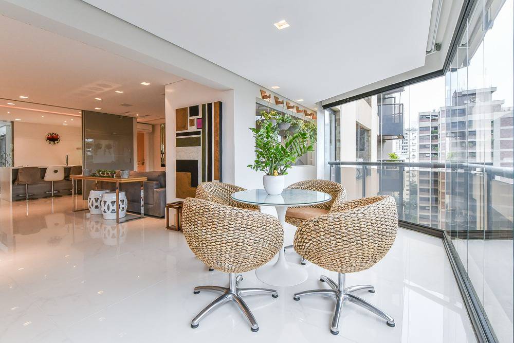 Apartamento à venda com 3 quartos, 244m² - Vila Nova Conceição,São Paulo